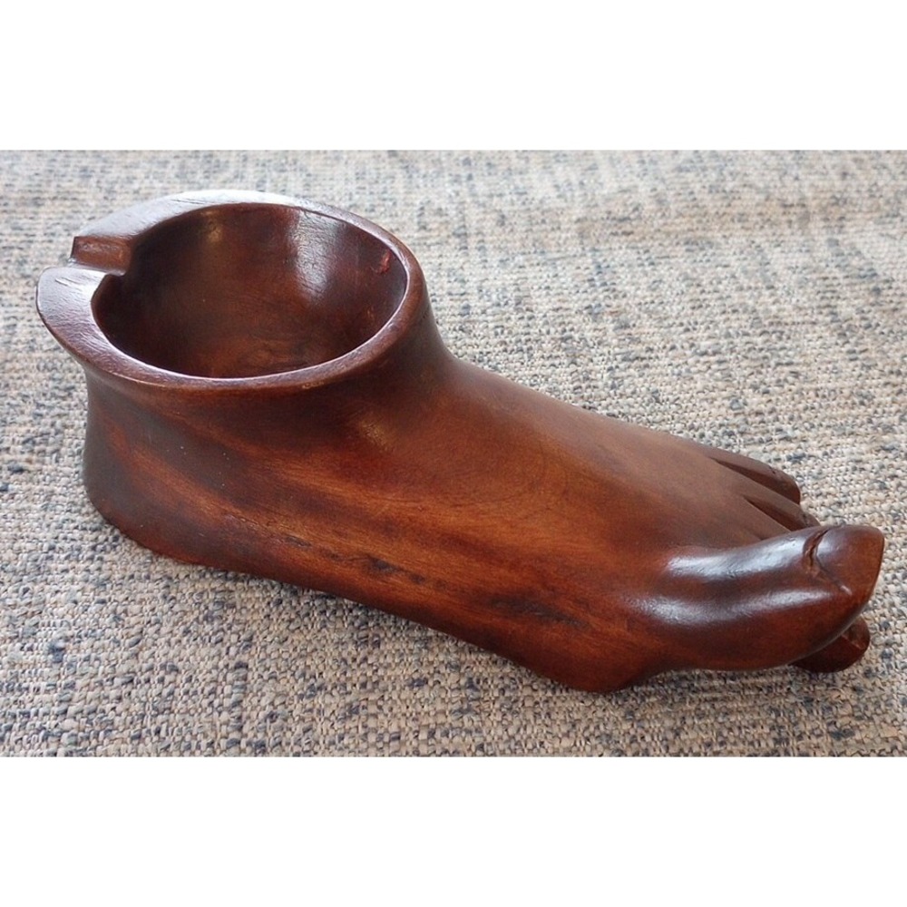VTG 1960s Folk Art Wooden Bare Foot Ashtray With Raised Big Toe Eclectic NWT